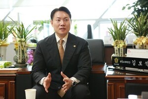 [기획 | 10대 상임위원장에게 듣는다] 성남시의회 김보석 행정교육위원장 ① "기본은 단단하게, 변화는 책임 있게"…10대 행정교육위 운영방향